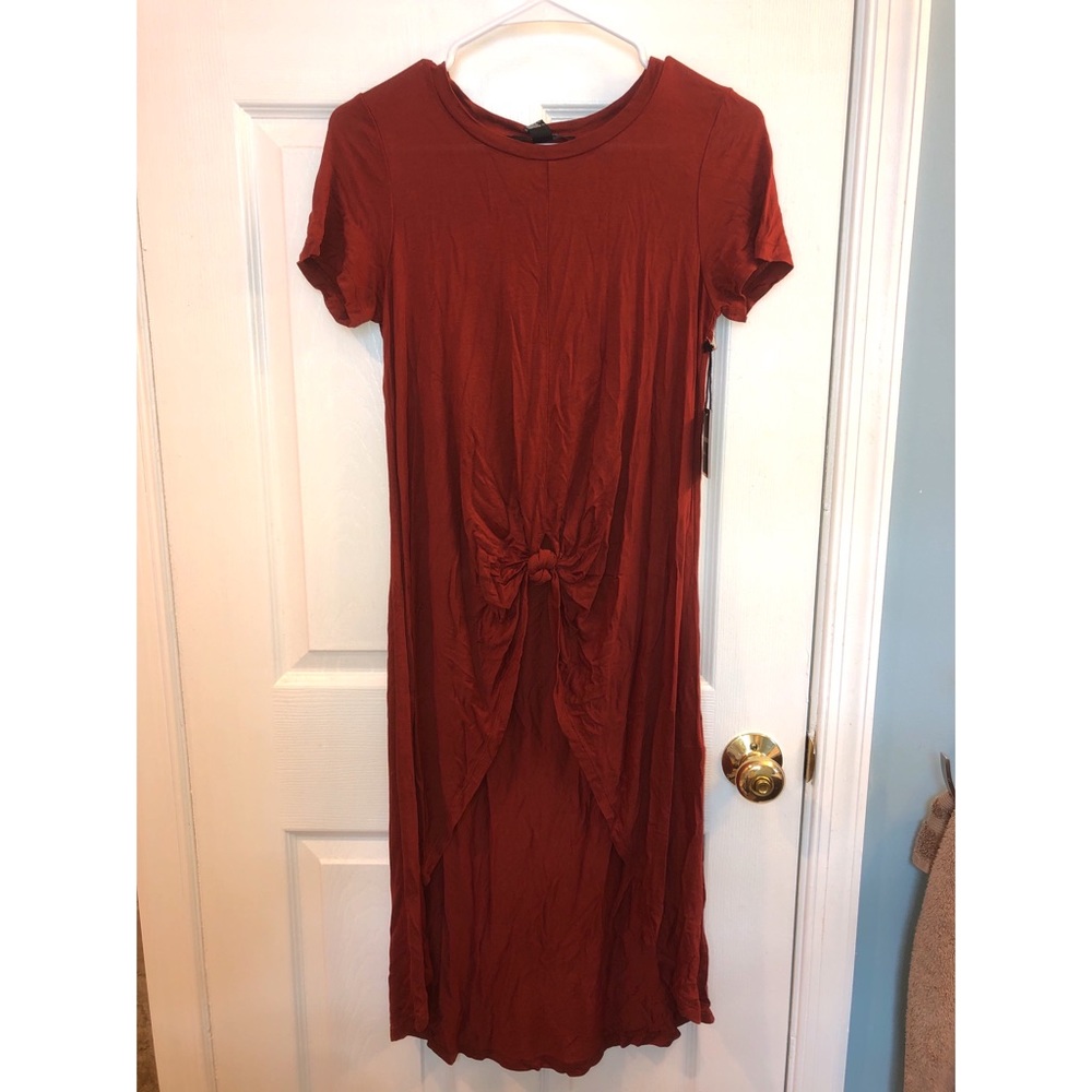 Burgundy short sleeve shirt